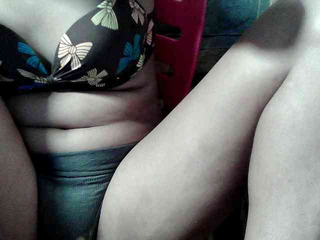 HornyNica webcam
