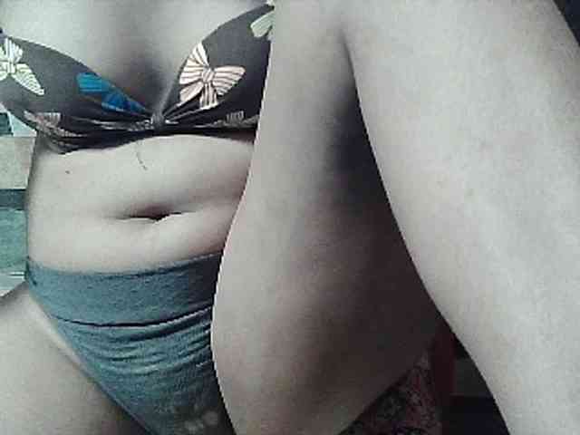 HornyNica webcam