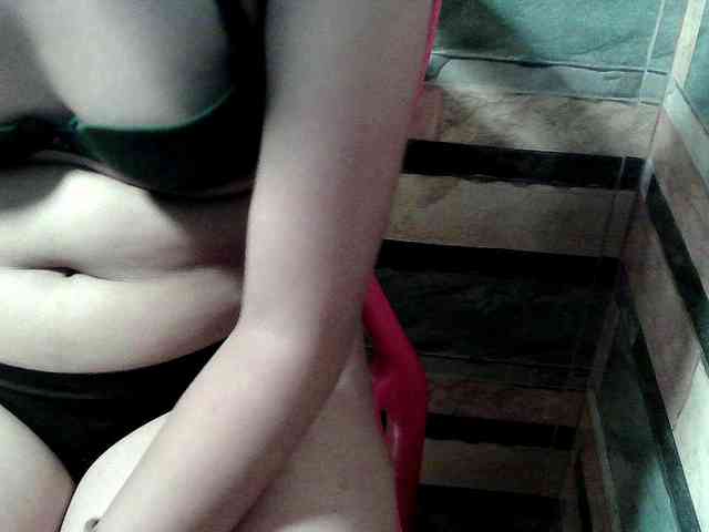 HornyNica webcam