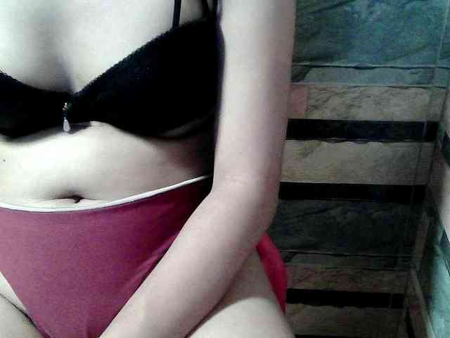 HornyNica webcam