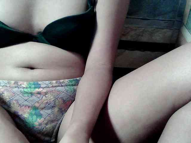 HornyNica webcam