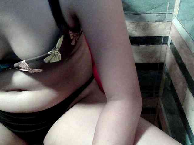 HornyNica webcam