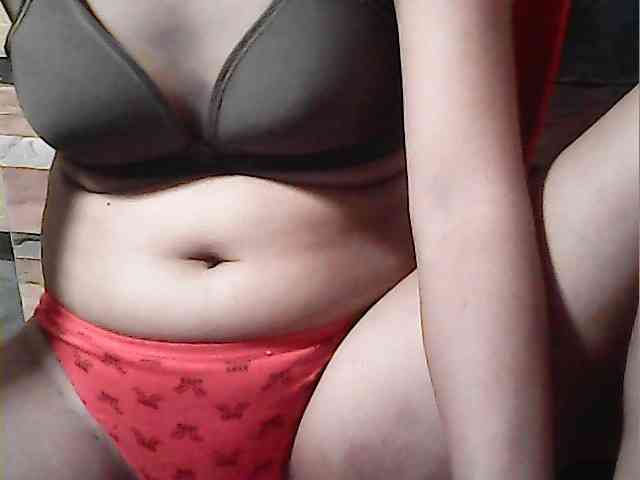 HornyNica webcam