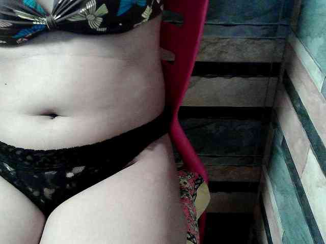 HornyNica webcam