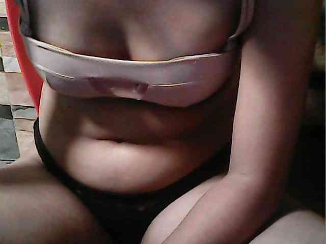 flowerhairypinay Live Webcam on BongaCams