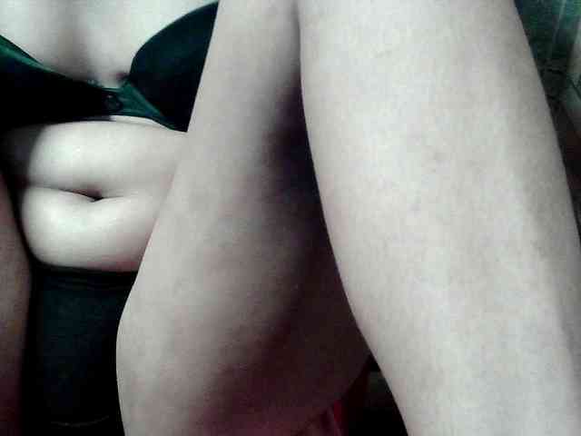 HornyNica webcam