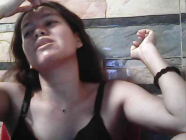 HornyNica webcam