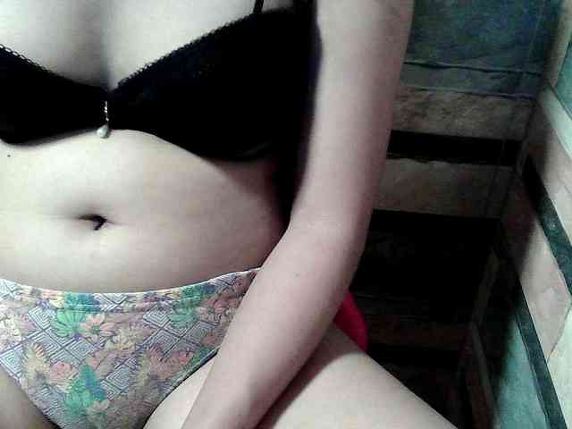 HornyNica webcam