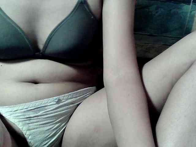 HornyNica webcam