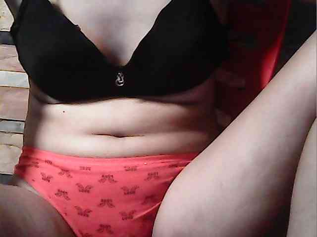 HornyNica webcam
