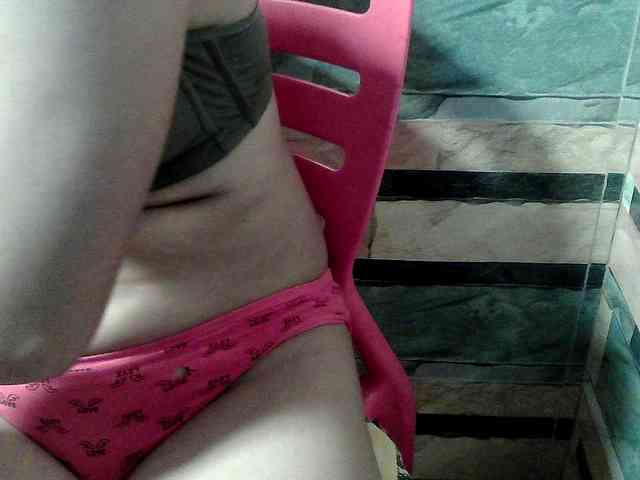HornyNica webcam