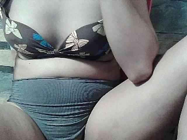 HornyNica webcam