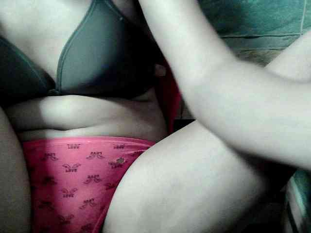 HornyNica webcam