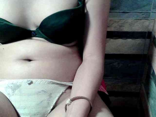 HornyNica webcam