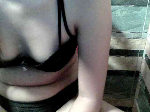 HornyNica webcam