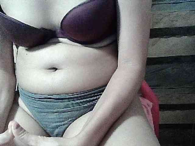 HornyNica webcam