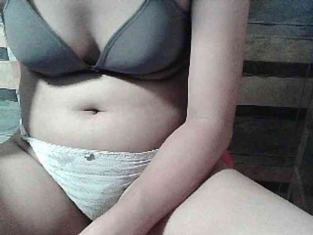 HornyNica webcam