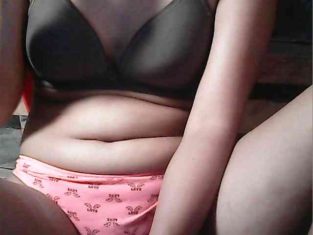HornyNica webcam