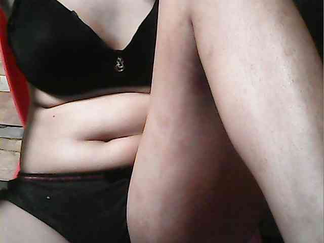 HornyNica webcam