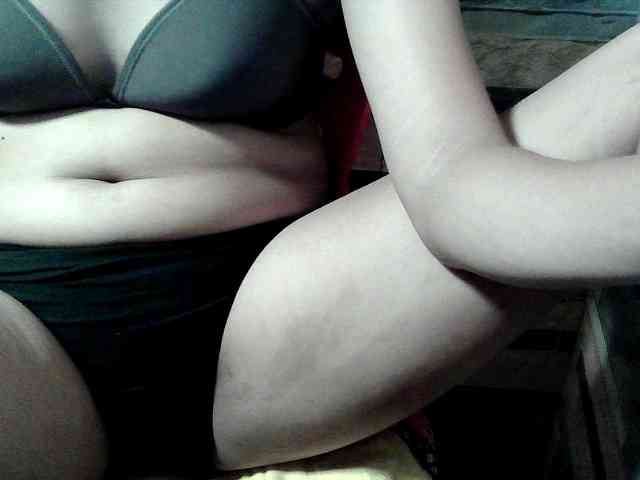 HornyNica webcam