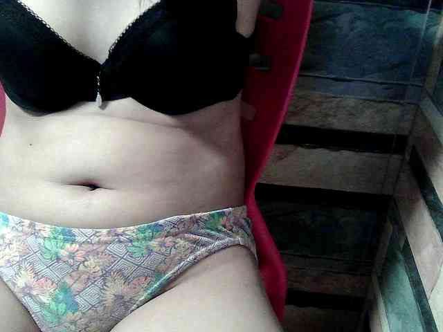 HornyNica webcam