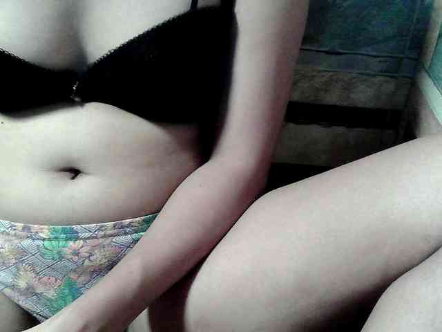 HornyNica webcam