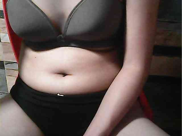 HornyNica webcam