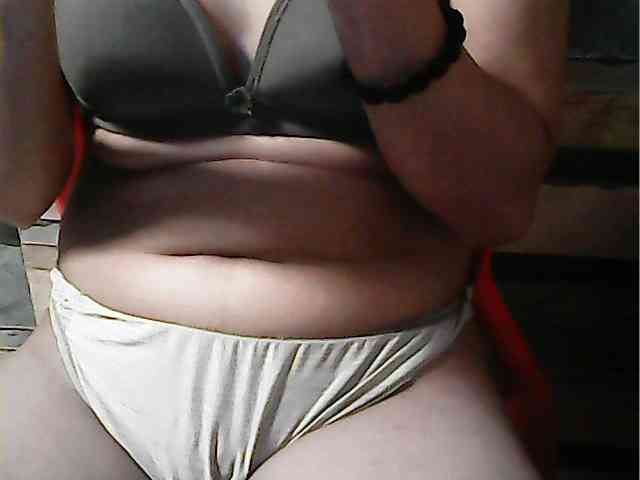 flowerhairypinay Live Webcam on BongaCams