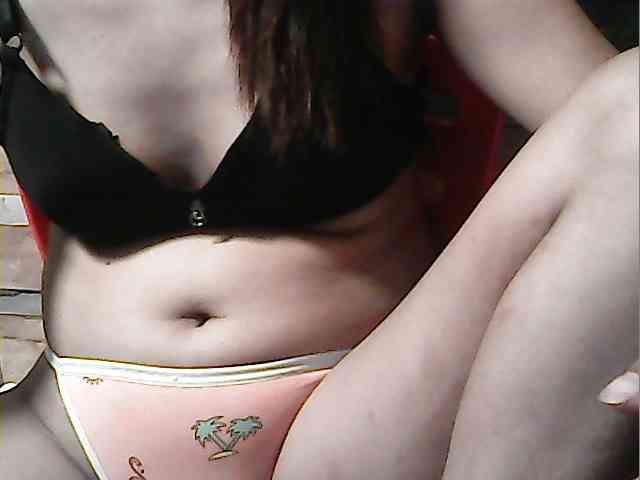 HornyNica webcam