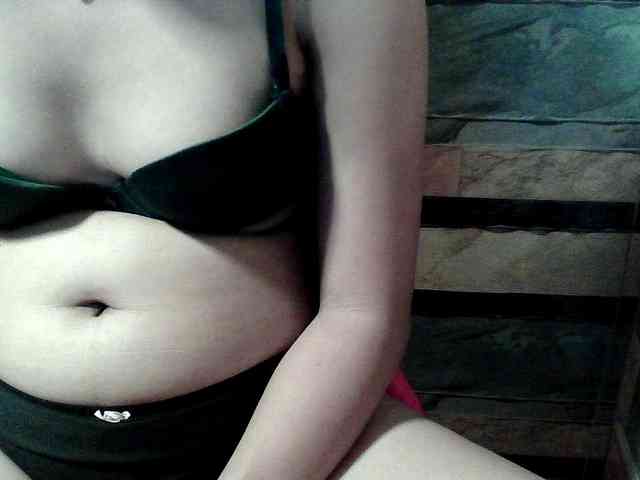 HornyNica webcam