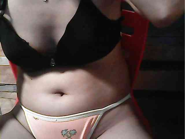 HornyNica webcam