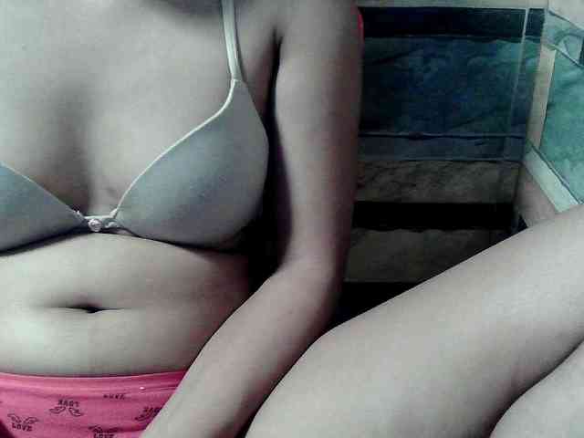 HornyNica webcam