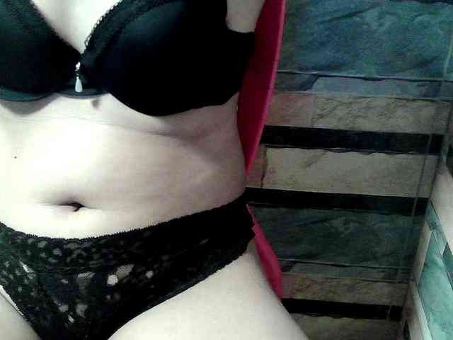 HornyNica webcam