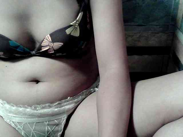 HornyNica webcam