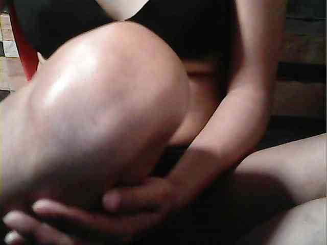 HornyNica webcam
