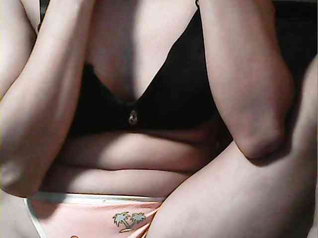 HornyNica webcam