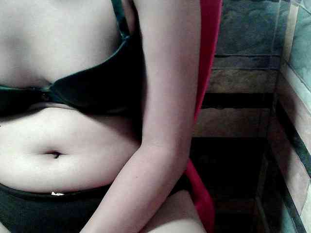 HornyNica webcam