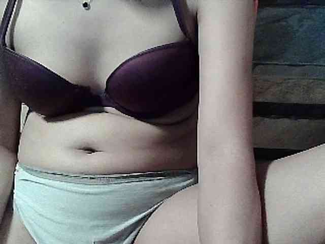 HornyNica webcam