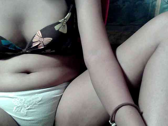 HornyNica webcam