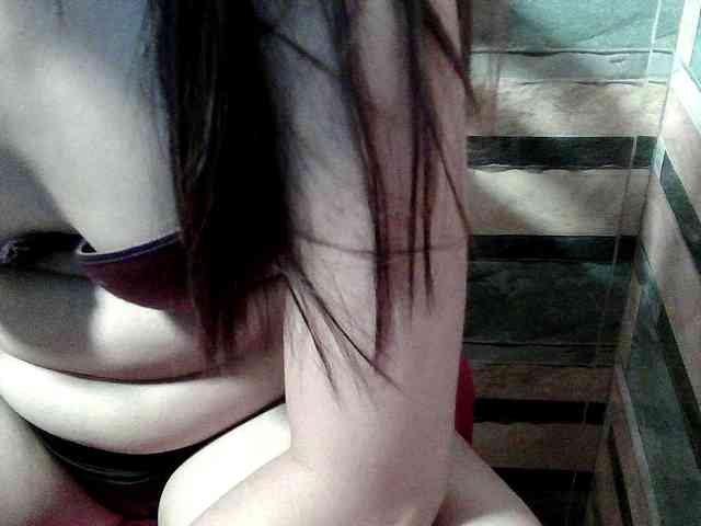 HornyNica webcam