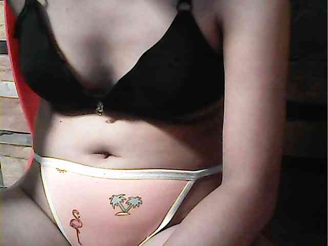 HornyNica webcam