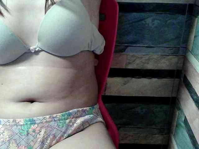HornyNica webcam