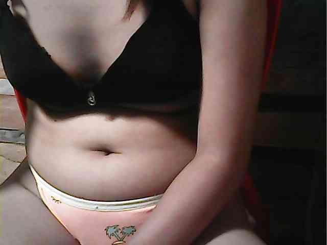 HornyNica webcam