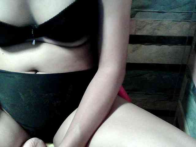 HornyNica webcam