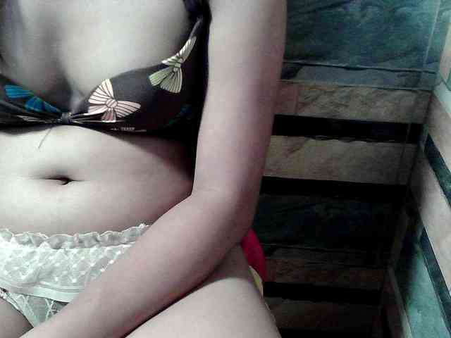 HornyNica webcam