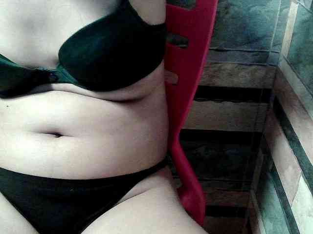 HornyNica webcam