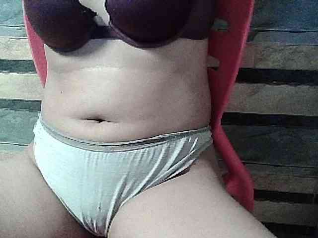 HornyNica webcam