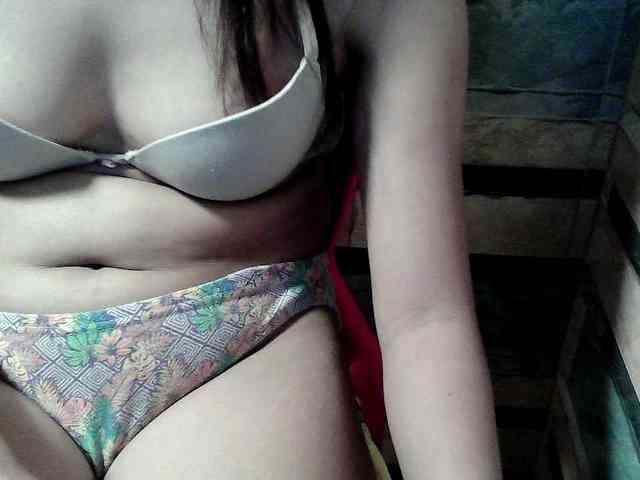 HornyNica webcam