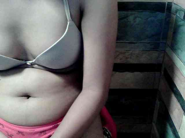 HornyNica webcam
