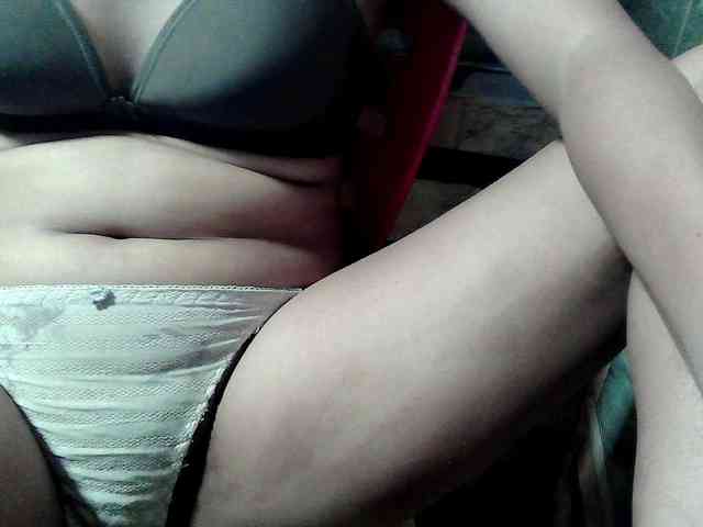 HornyNica webcam